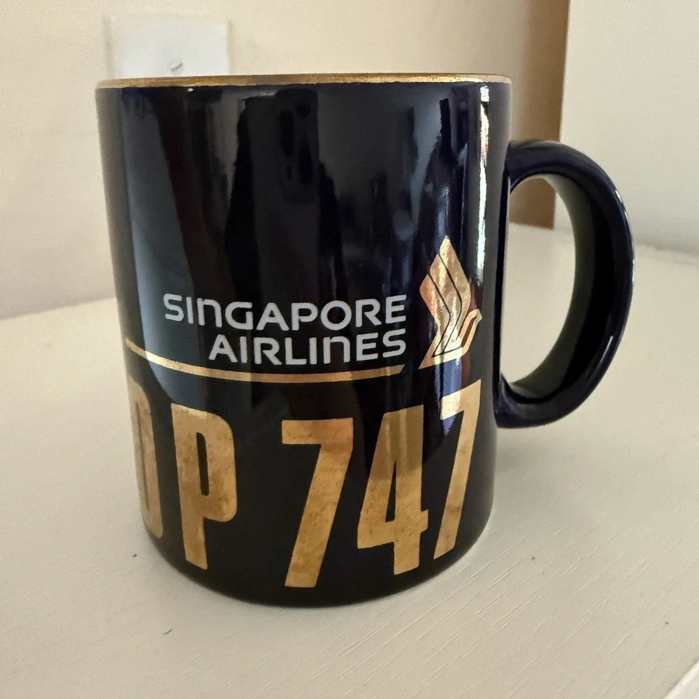 VTG Singapore Airlines Megatop 747 Black and Gold Coffee Tea Mug Cup with Logo